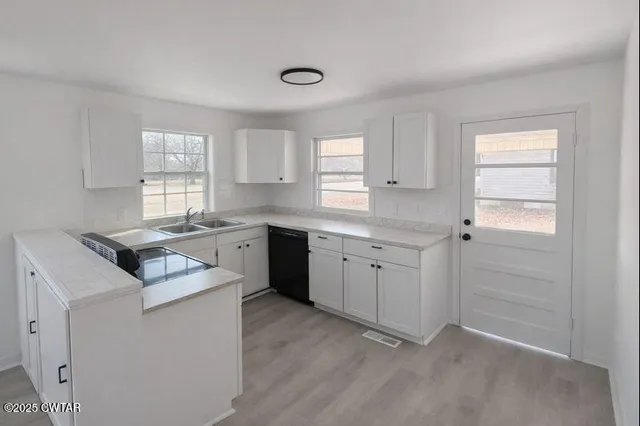 $145,000 | 605 Natchez Trace Drive, Lexington, TN 38351