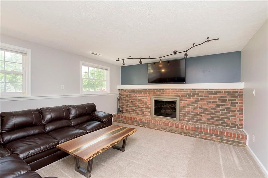 1002 Ridgepointe Drive Indianapolis, IN 46234 - Photo 9 of 25 Gallery Image 9