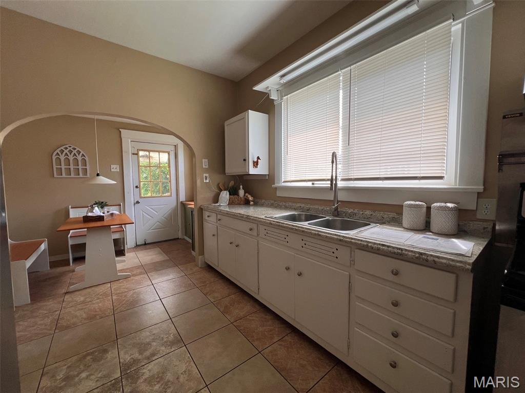 607 Milton Road Alton, IL 62002 - Photo 7 of 15