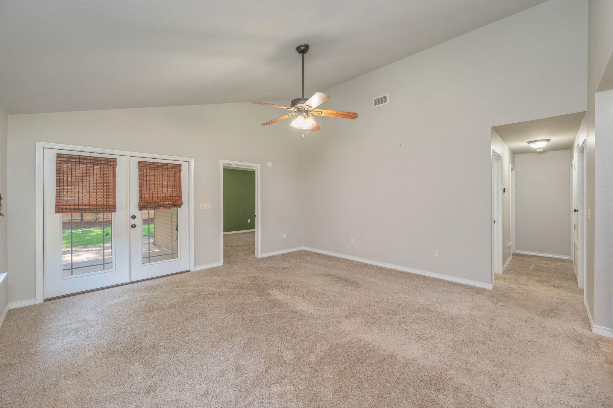 153 Shady Lane Crestview, FL 32536 - Photo 5 of 37 6-web-or-mls-153-shady-ln