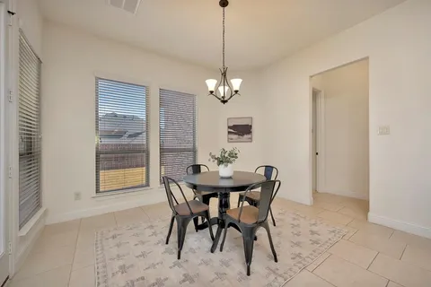 $800,000 | 1052 Highpoint Way, Roanoke, TX 76262