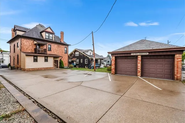 $399,000 | 326 West Pike Street, Canonsburg, PA 15317