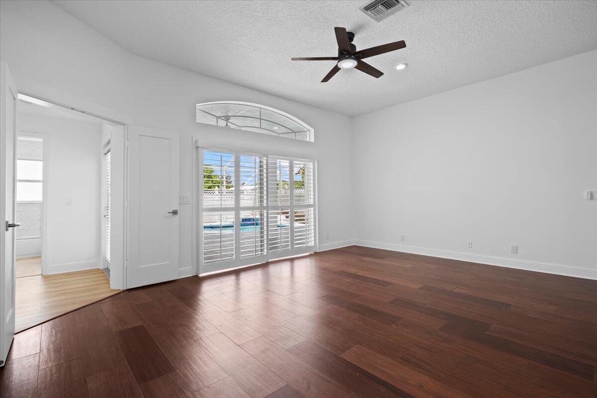 244 Clocktower Drive Jupiter, FL 33458 - Photo 17 of 30 15-LUX_9998