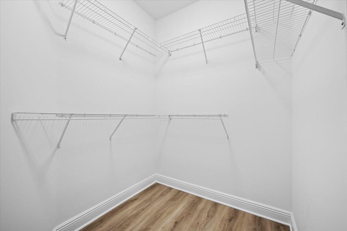 244 Clocktower Drive Jupiter, FL 33458 - Photo 21 of 30 21-LUX_0039