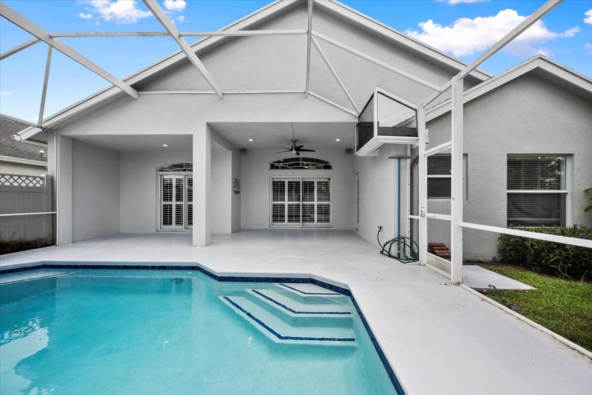 244 Clocktower Drive Jupiter, FL 33458 - Photo 6 of 30 06-LUX_9935