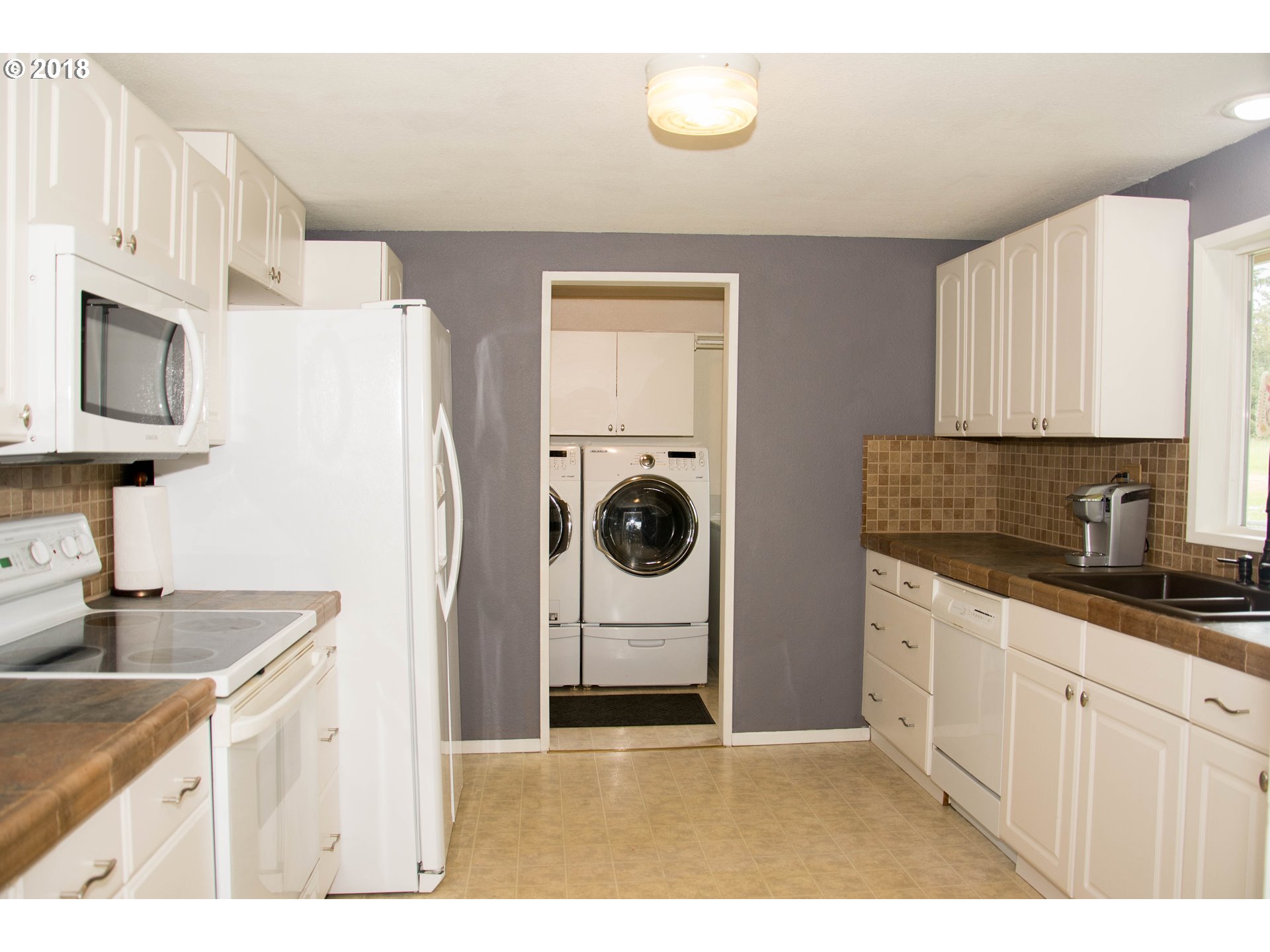 34133 Lawrence Road Deer Island, OR 97054 - Photo 6 of 15 Kitchen