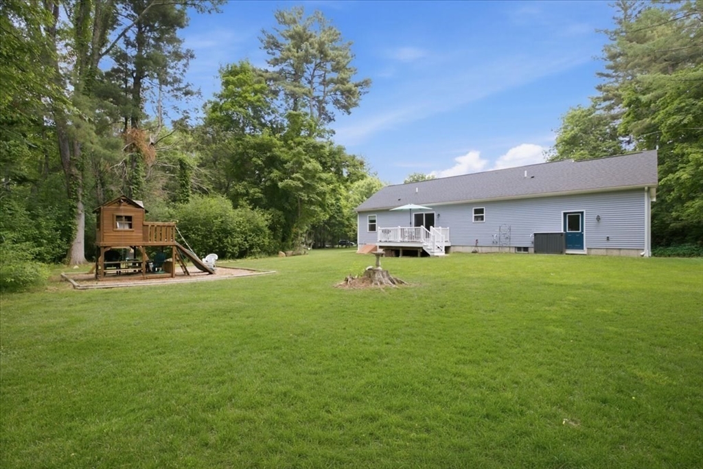 85 Lewis Avenue Walpole, MA 02081 - Photo 32 of 39