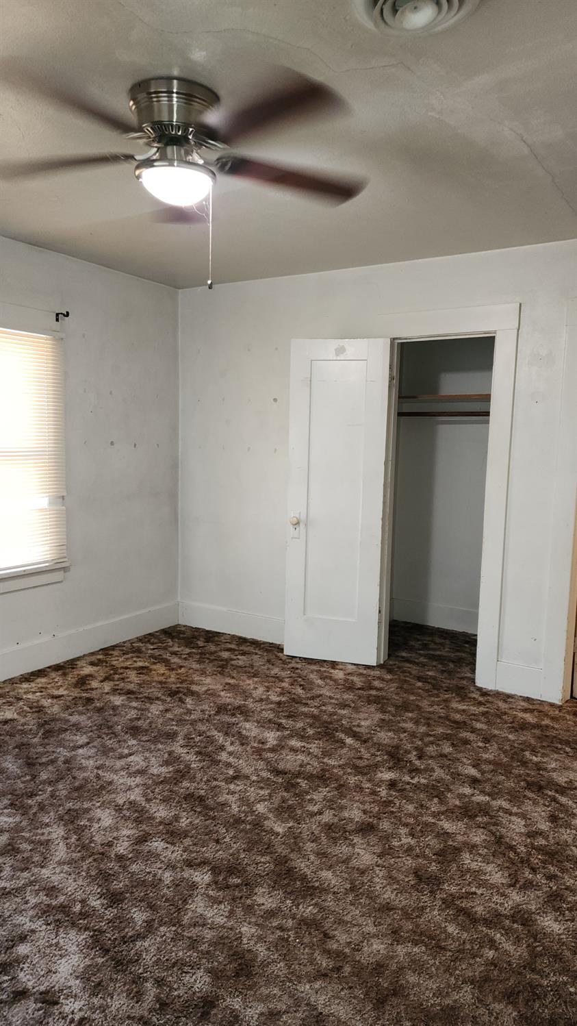 406 2nd Street Arbuckle, CA 95912 - Photo 19 of 31 a view of an empty room and window