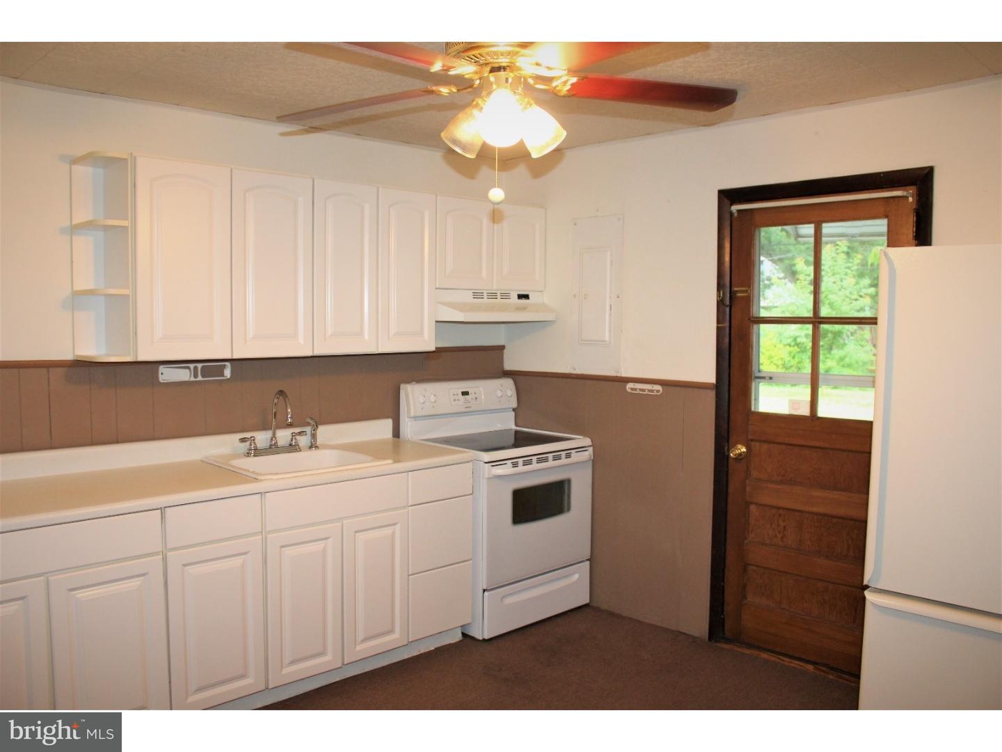 44 Rorer Avenue Hatboro, PA 19040 - Photo 7 of 16 Kitchen