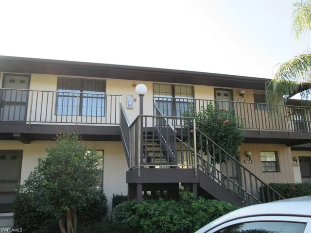 $1,100 | 5355 Treetops Drive, Unit S201, Naples, FL 34113