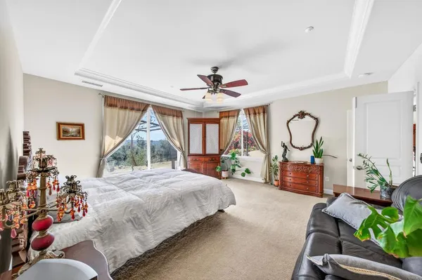 a view of entryway with livingroom and furniture