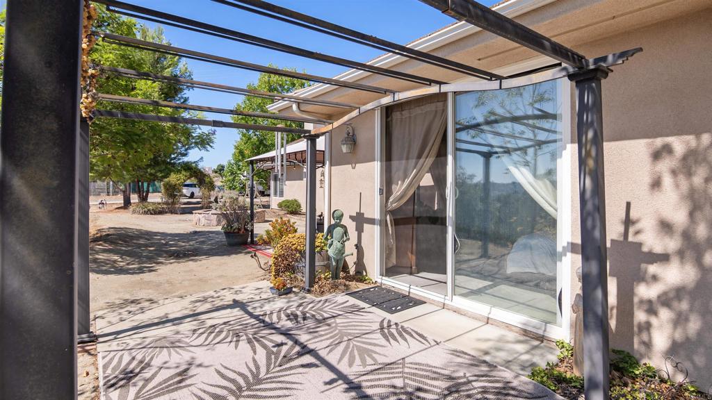 40487 Rock Mountain Drive Fallbrook, CA 92028 - Photo 46 of 57