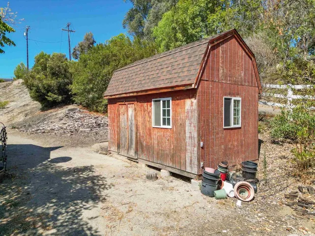 $1,199,000 | 40487 Rock Mountain Drive, Fallbrook, CA 92028