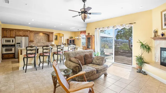 $1,199,000 | 40487 Rock Mountain Drive, Fallbrook, CA 92028