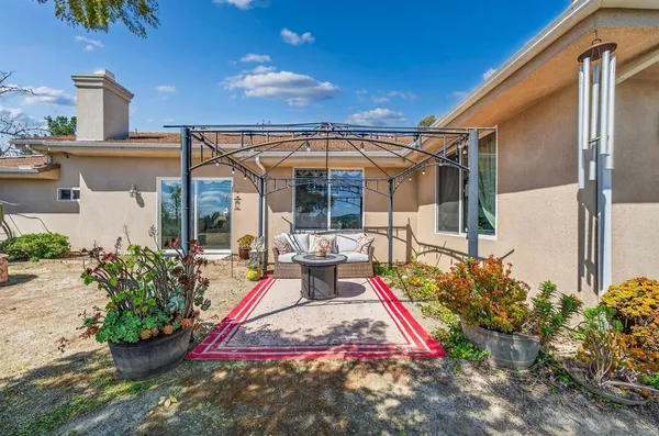 $1,175,000 | 40487 Rock Mountain Drive, Fallbrook, CA 92028