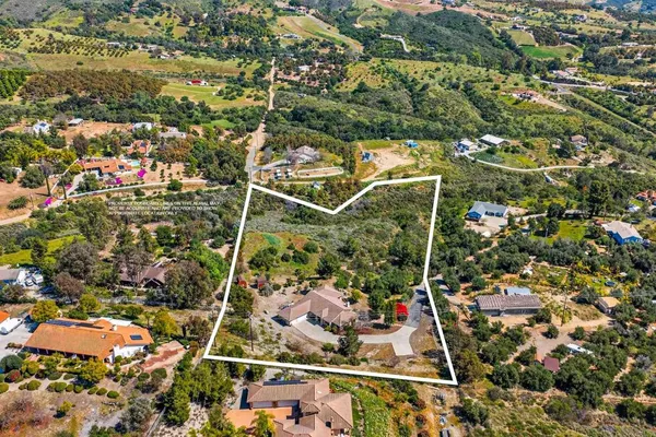 $1,175,000 | 40487 Rock Mountain Drive, Fallbrook, CA 92028
