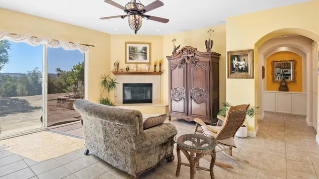 $1,199,000 | 40487 Rock Mountain Drive, Fallbrook, CA 92028