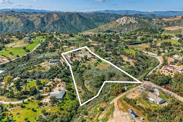 $1,175,000 | 40487 Rock Mountain Drive, Fallbrook, CA 92028