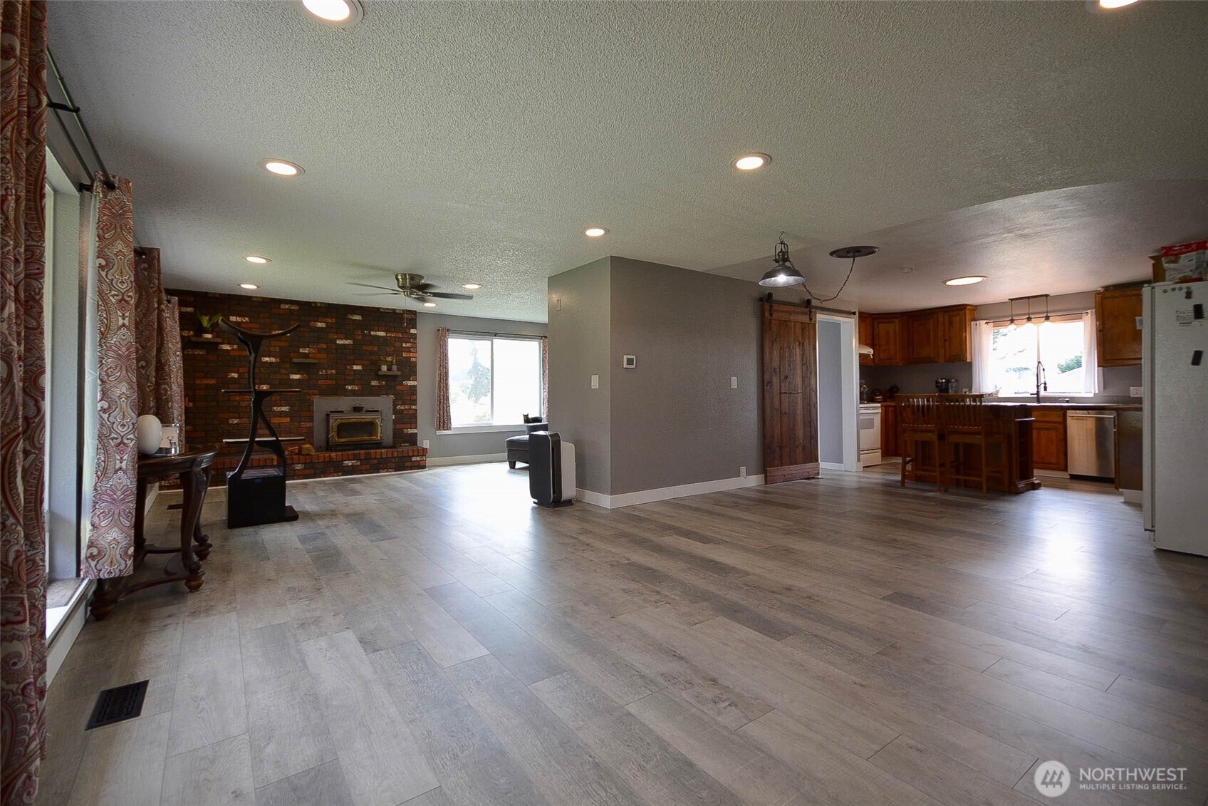 20005 Carper Road Southwest Rochester, WA 98579 - Photo 23 of 35 a view of a big room with closet area