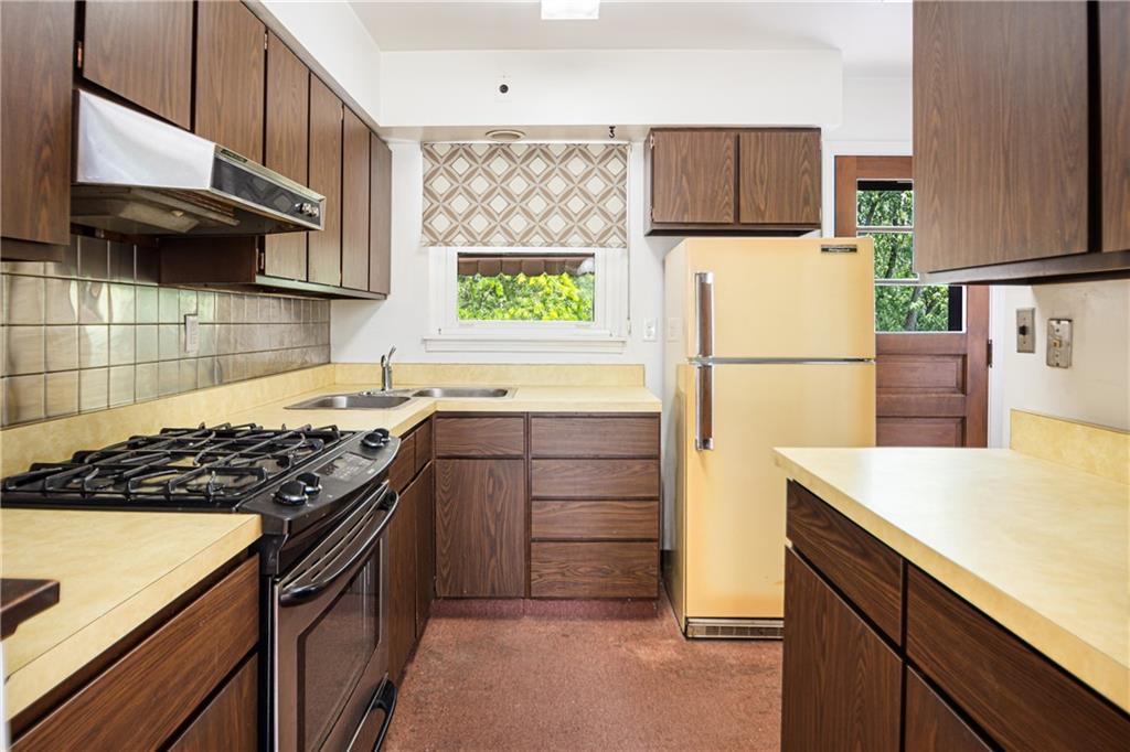 1580 Anderson Road Pittsburgh, PA 15209 - Photo 10 of 35 Gallery Image 10