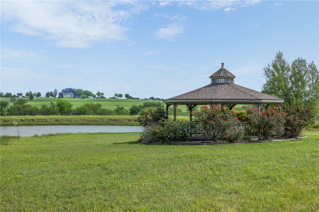 2250 Dillard Road Washington, TX 77880 - Photo 29 of 50 a view of a garden
