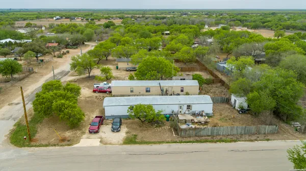 $72,500 | 515 Elm Street, Jourdanton, TX 78026