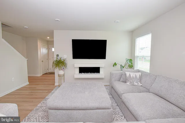 $2,750 | 17 Changing Season Way, Hedgesville, WV 25427