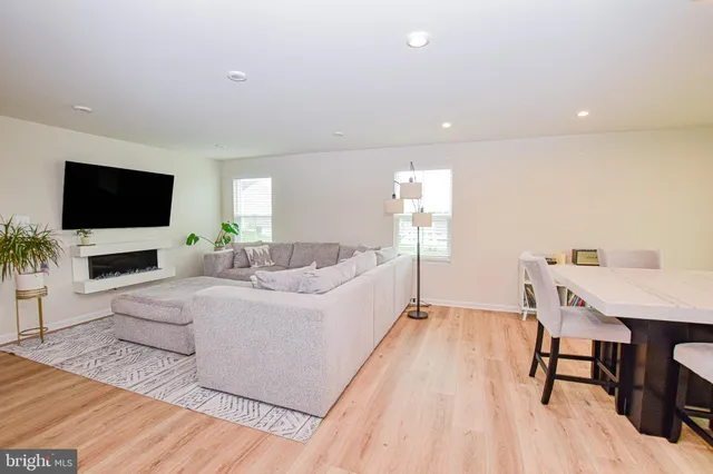 $2,750 | 17 Changing Season Way, Hedgesville, WV 25427