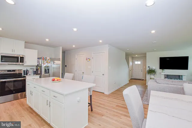 $2,750 | 17 Changing Season Way, Hedgesville, WV 25427