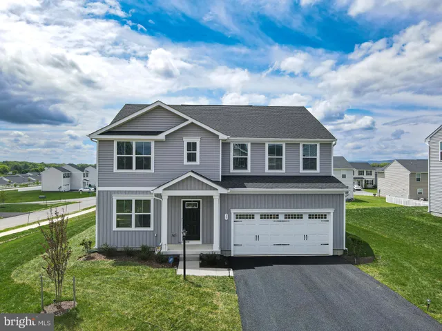 $2,750 | 17 Changing Season Way, Hedgesville, WV 25427