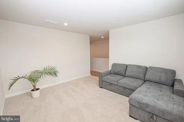 $2,750 | 17 Changing Season Way, Hedgesville, WV 25427