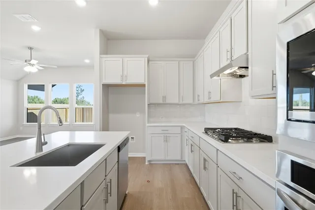 $379,990 | 137 Greinert Drive, Taylor, TX 76574