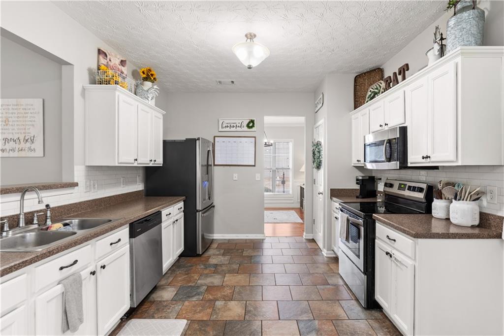 114 Oleander Way Canton, GA 30114 - Photo 11 of 36