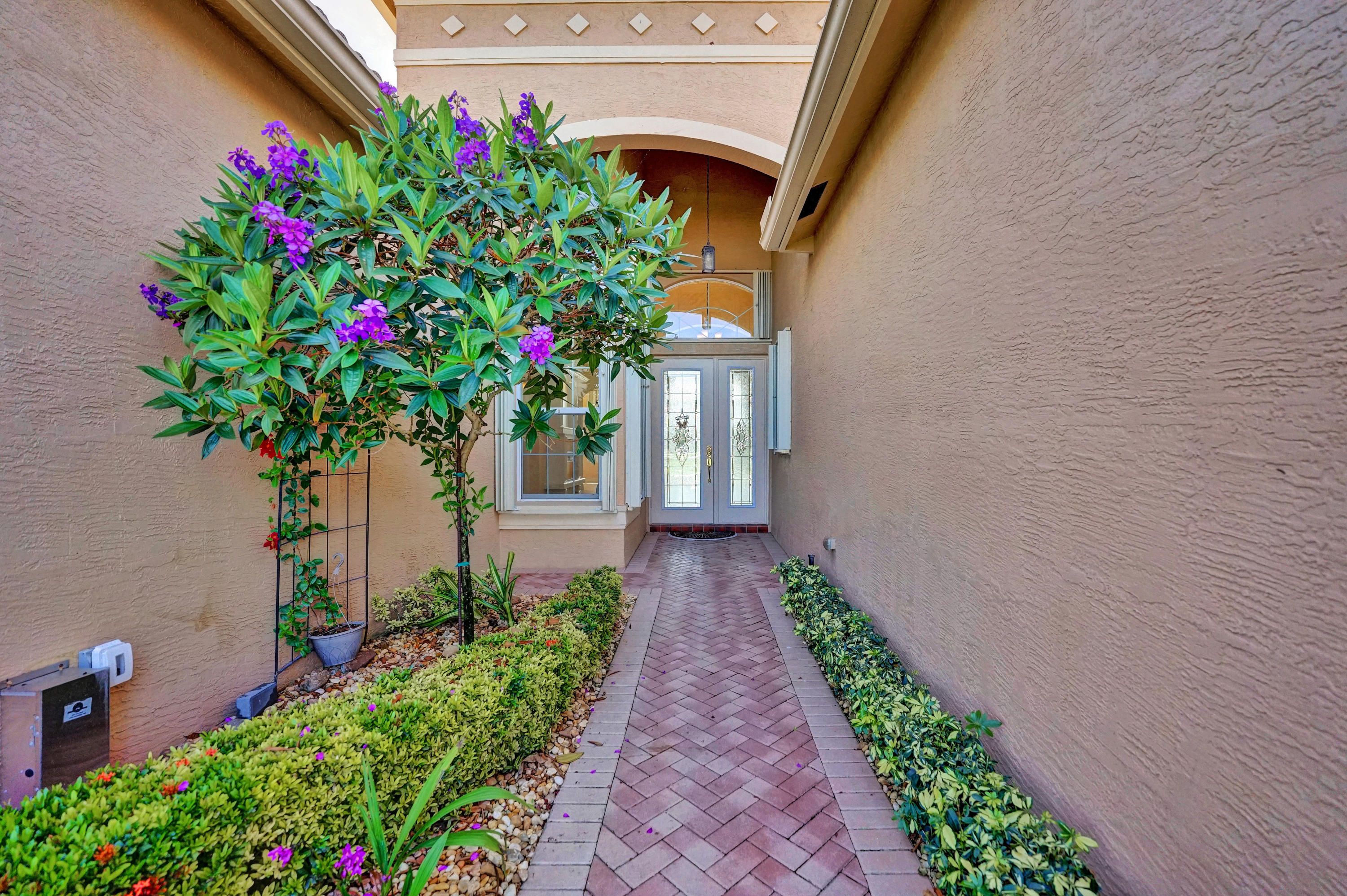 10720 Whitewind Circle Boynton Beach, FL 33473 - Photo 6 of 35 RJP02618