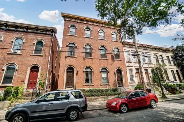 $1,300 | 428 Chestnut Street, Unit 3, Cincinnati, OH 45203