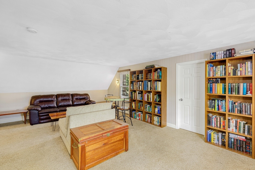 439 Wethersfield Street Rowley, MA 01969 - Photo 24 of 42