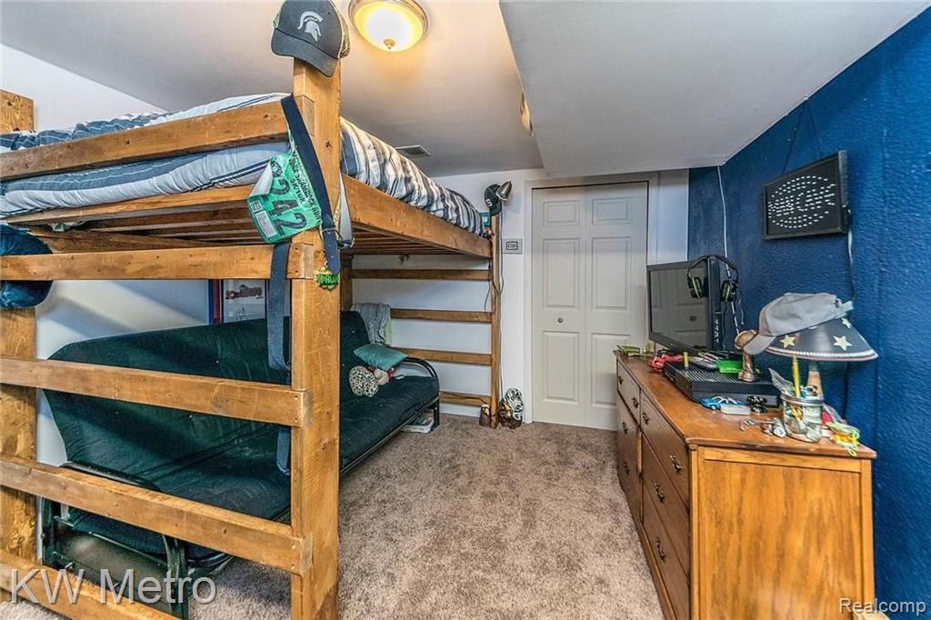 100 Pine Tree Ridge, Unit 38 Waterford, MI 48327 - Photo 17 of 20