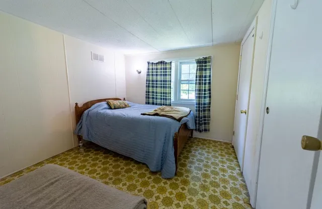 $1,895 | 368 N Road, Danbury, NH 03230