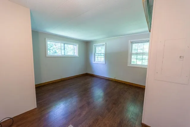 $1,895 | 368 N Road, Danbury, NH 03230