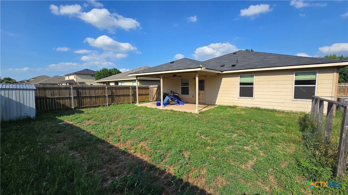 908 Starlight Drive Temple, TX 76502 - Photo 20 of 25 Backyard/porch