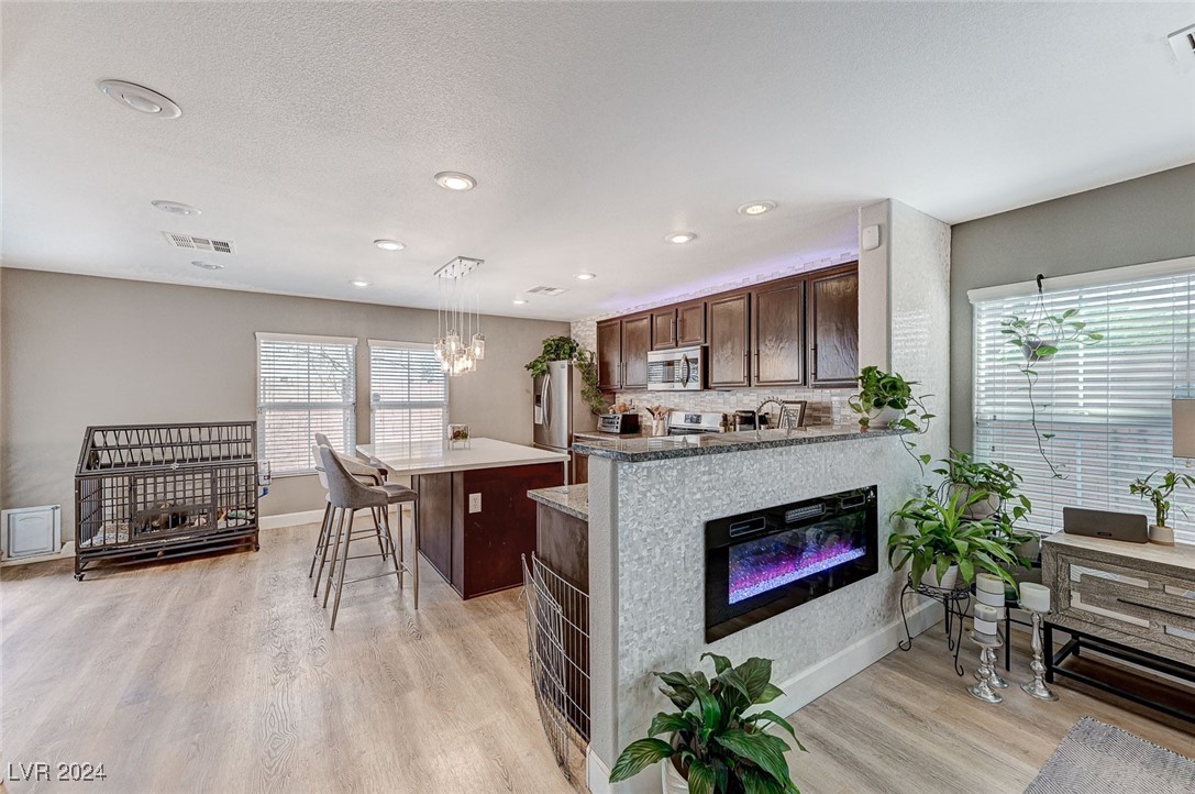 3370 Cave Primrose Street Las Vegas, NV 89117 - Photo 7 of 48