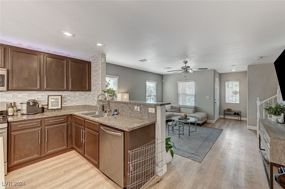 3370 Cave Primrose Street Las Vegas, NV 89117 - Photo 8 of 48