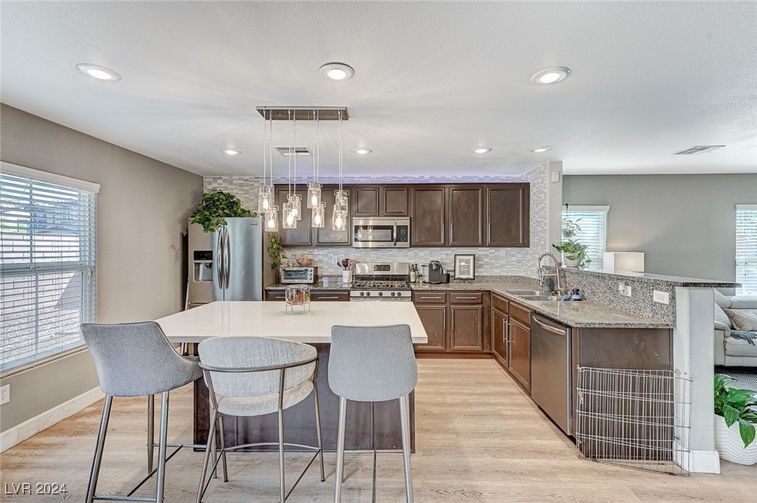 3370 Cave Primrose Street Las Vegas, NV 89117 - Photo 9 of 48