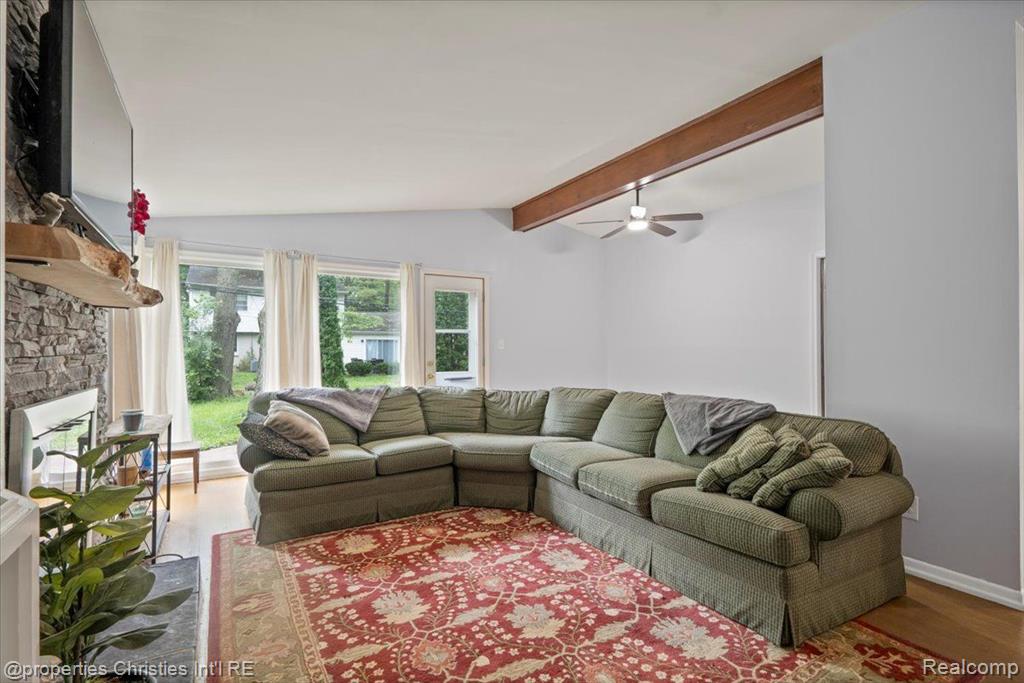29780 Fall River Road Southfield, MI 48076 - Photo 22 of 38