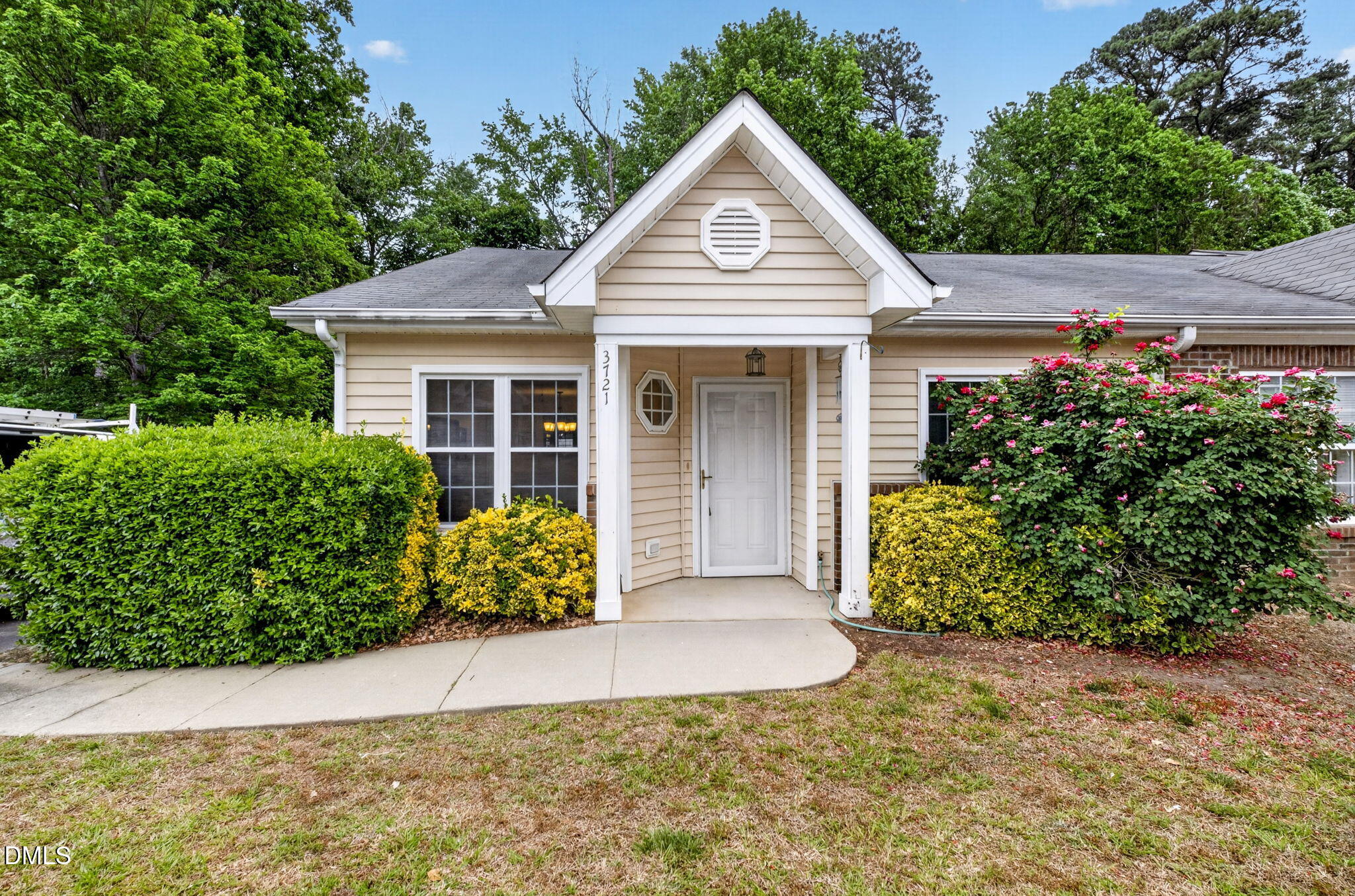 1-web-or-mls-3721 Votive Lane - 1