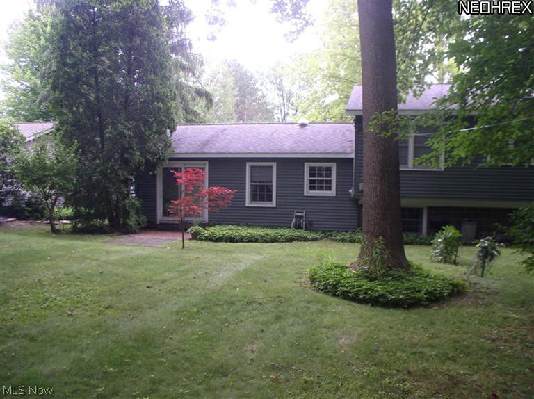 8400 Rockspring Drive Bainbridge, OH 44023 - Photo 12 of 16
