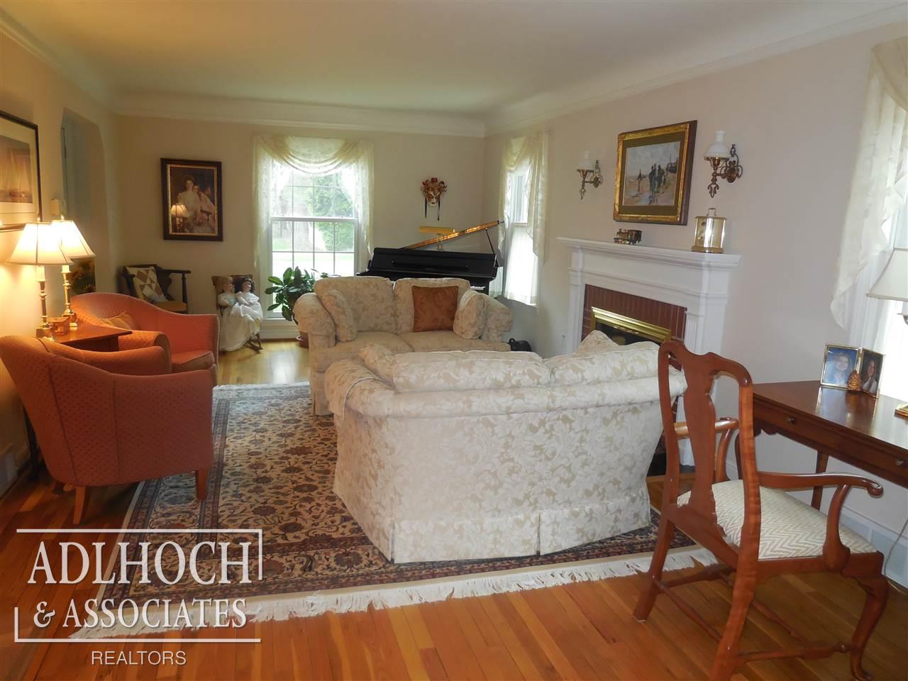 172 Moran Road Grosse Pointe Farms, MI 48236 - Photo 6 of 30