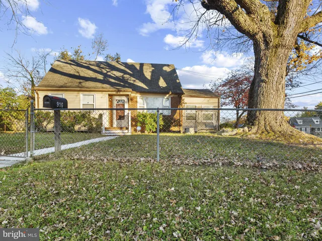$2,495 | 916 Highview Drive, Capitol Heights, MD 20743