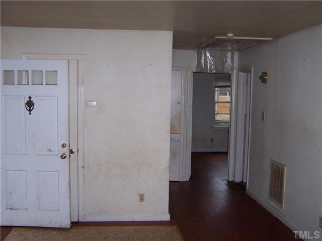 2307 Shannon Street Raleigh, NC 27610 - Photo 3 of 8