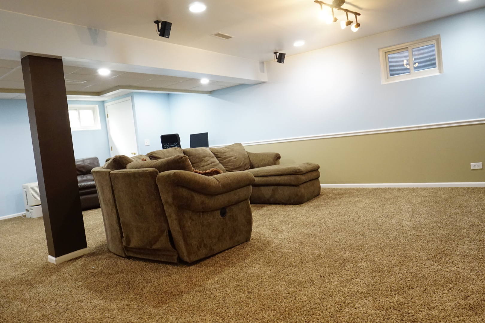 160 Barnes Road Elgin, IL 60124 - Photo 22 of 24